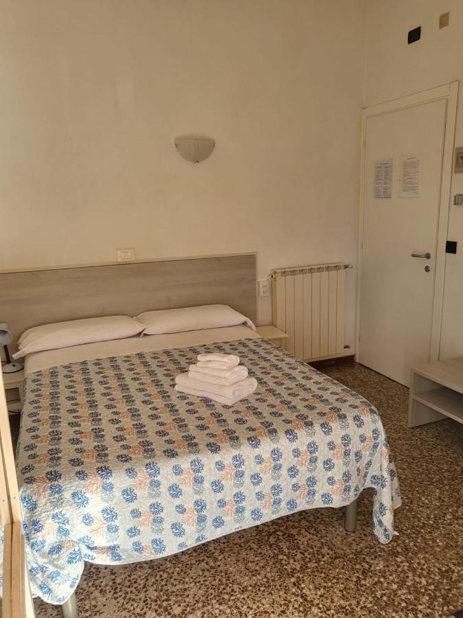 Villa Rosa Loano Buitenkant foto