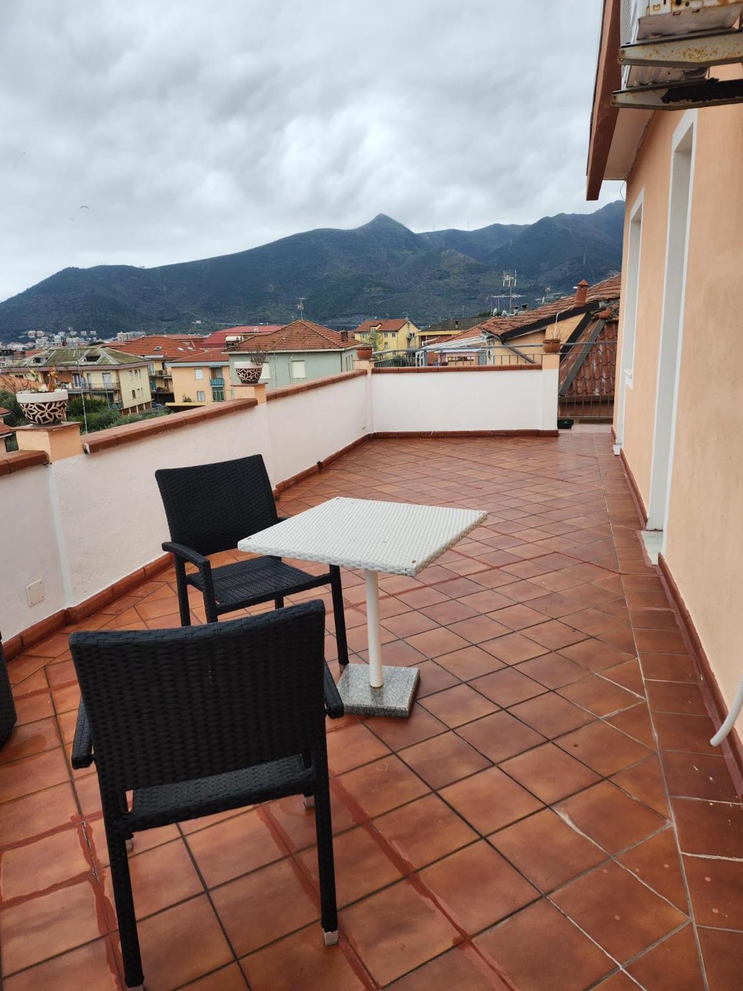 Villa Rosa Loano Buitenkant foto